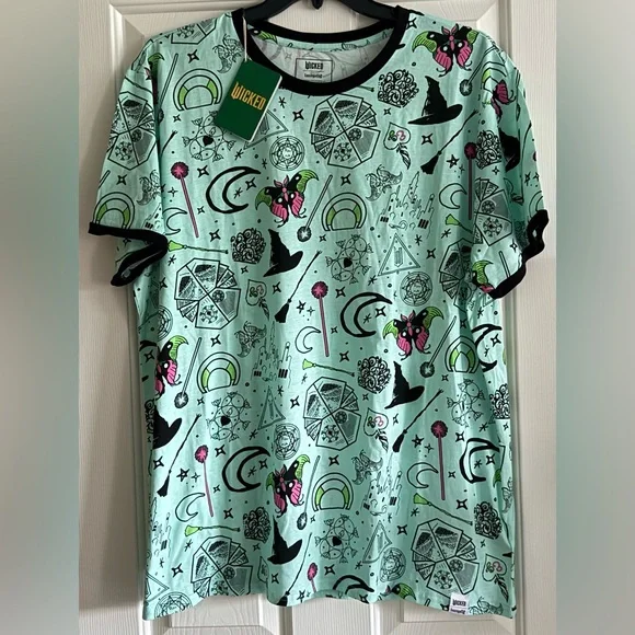 Loungefly WICKED Unisex Ringer Graphic Tee Shirt Size S 2X 3X NWT Elphaba Glinda - Picture 3 of 10